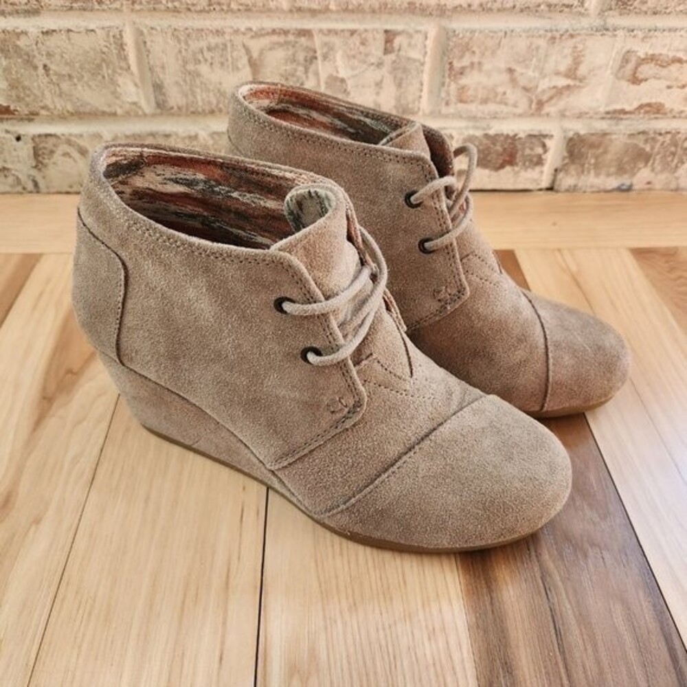 TOMS Desert Wedge Bootie Boots - Womens Size 6 - Taupe